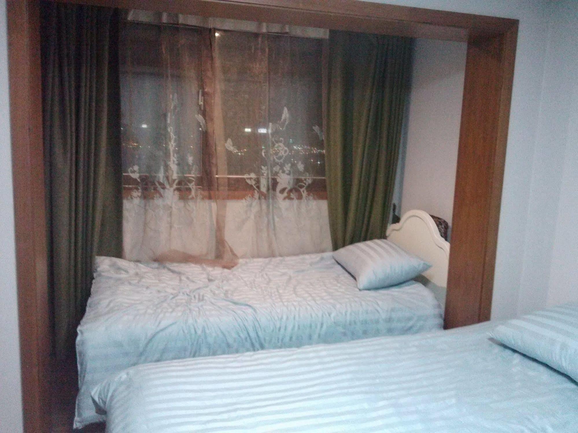 K Star Road Guesthouse - Hostel Seul Dış mekan fotoğraf