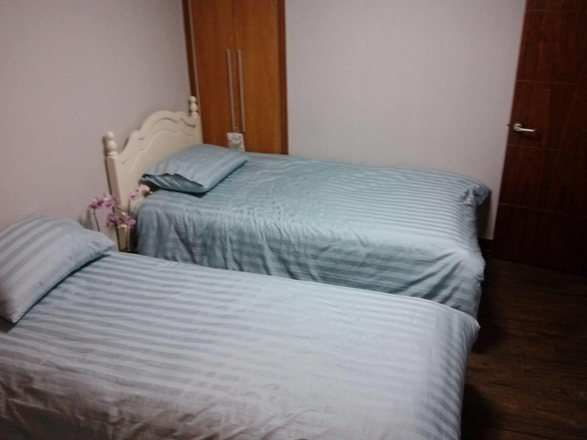 K Star Road Guesthouse - Hostel Seul Dış mekan fotoğraf